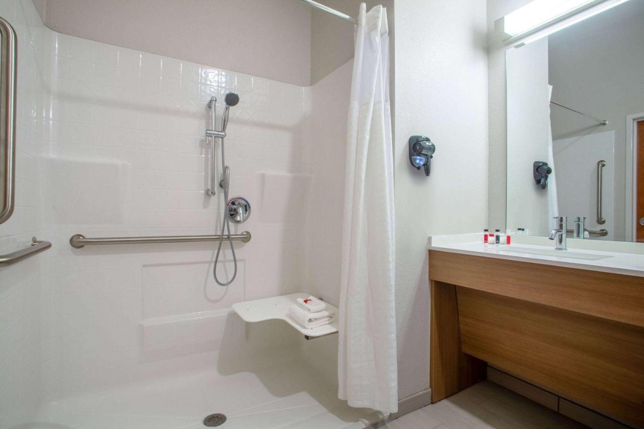 Microtel Inn & Suites By Wyndham Liberty Ne Kansas City Area Extérieur photo