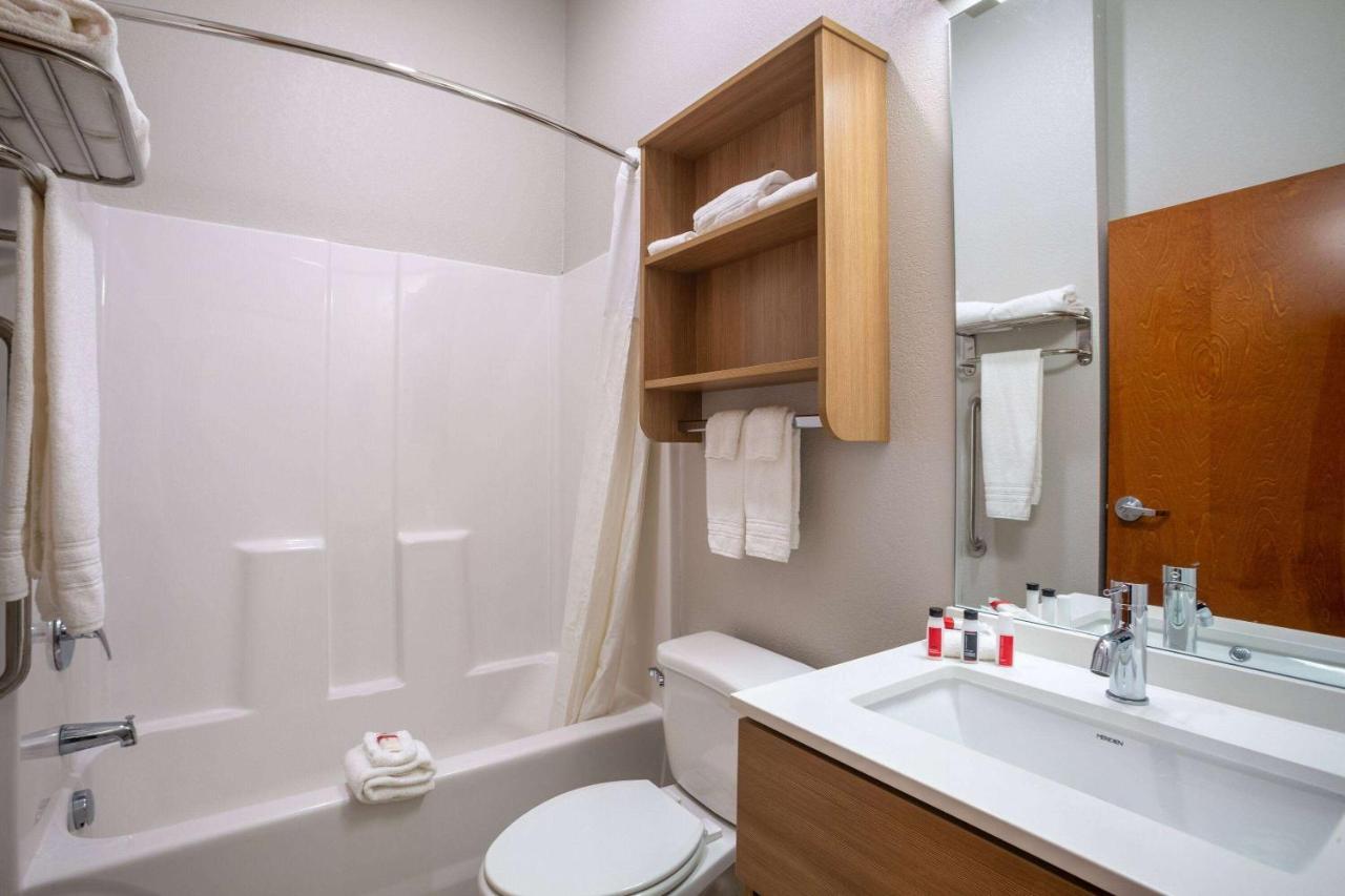 Microtel Inn & Suites By Wyndham Liberty Ne Kansas City Area Extérieur photo